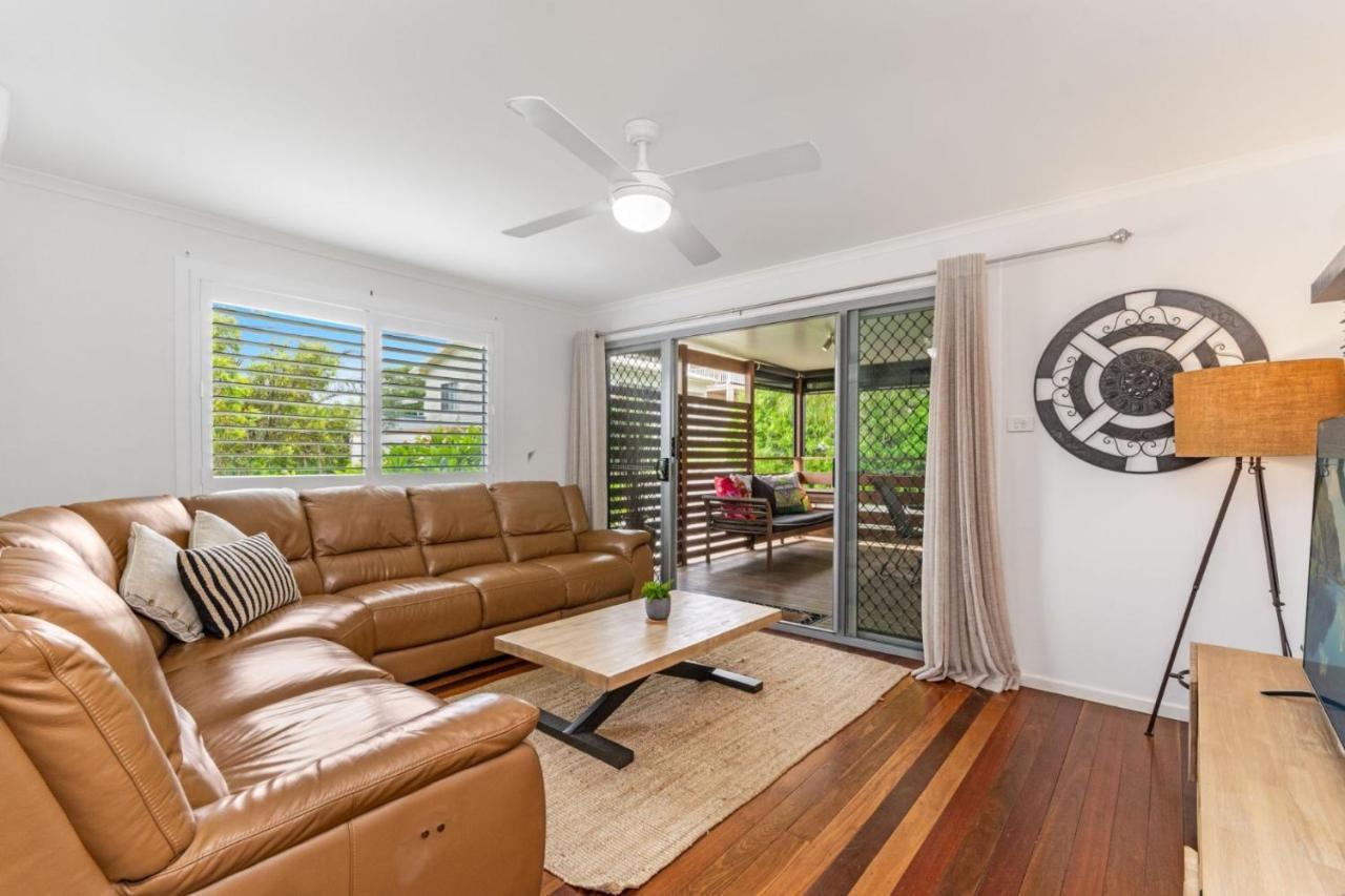 Convent Cottage - Pet Friendly Home In The Centre Of Town Yamba Bagian luar foto